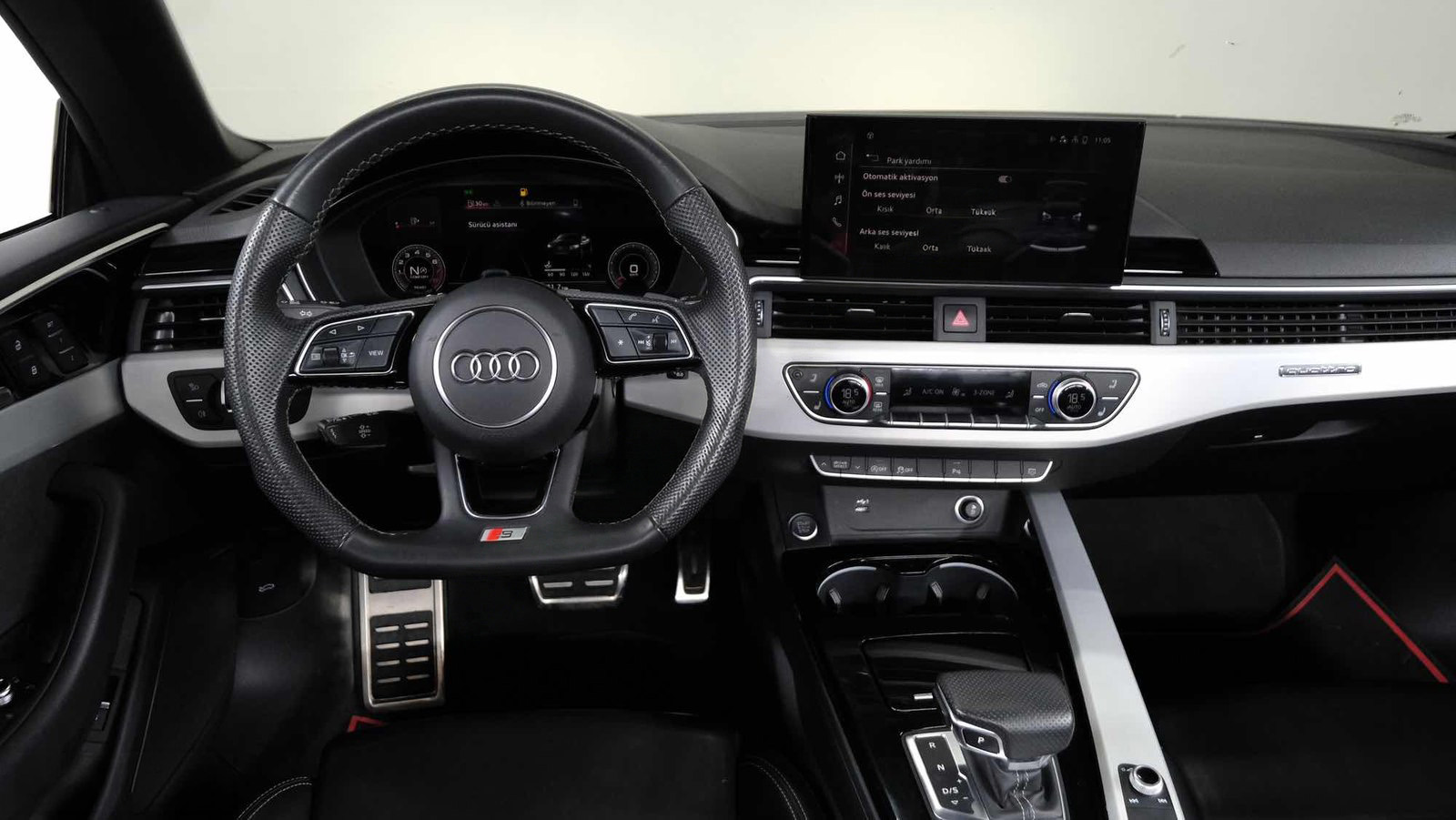 Audi A4 QUATTRO