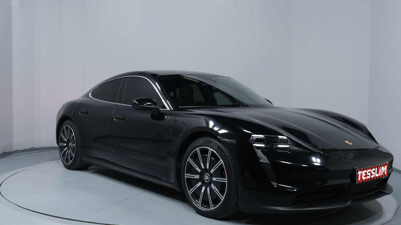 Porsche TAYCAN TURBO S
