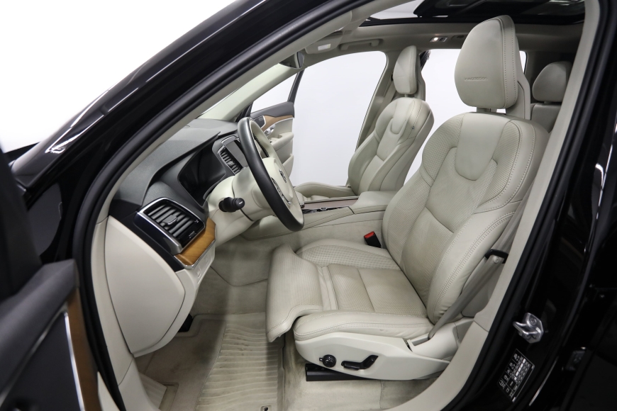 Volkswagen XC90