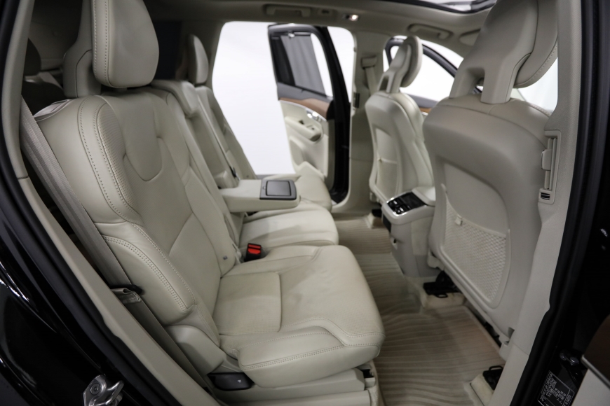 Volvo XC90 2025