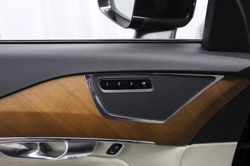 Volvo XC90 2025